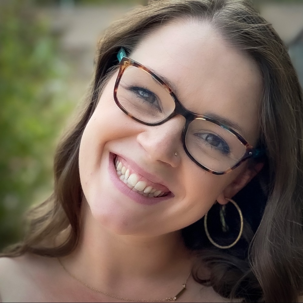 Meet your Posher, Danielle